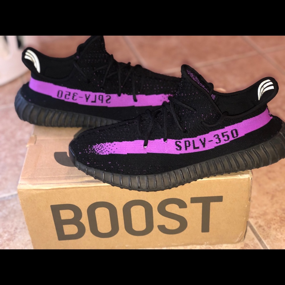 Yeezy boost 350 v2 size 11